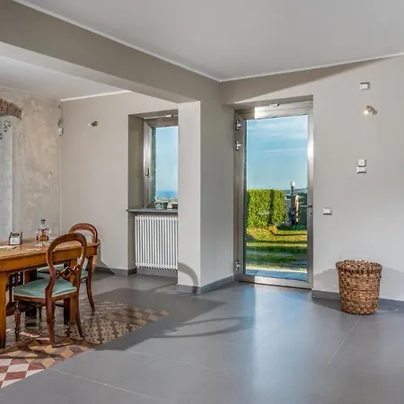 Villa Agrume' 8, Emma Santa Venerina