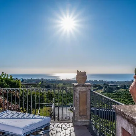 Villa Agrume' 8, Emma Santa Venerina